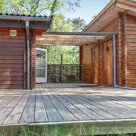 Three-bedroom Holiday In *